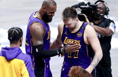 Bomba! LeBron na izhodnih vratih Lakers ter na poti v ... Dallas?