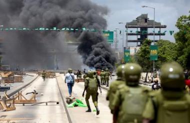 V Tanzaniji okoli 100 Slovencev, nevarnost je velika #video